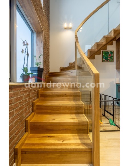 Schody dywanowe - samonośne