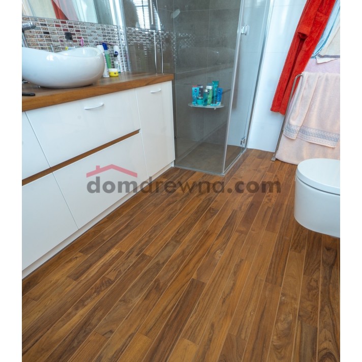 Teak w łazience