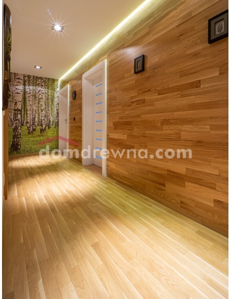 Parkiet z bielą, ściana z parkietu