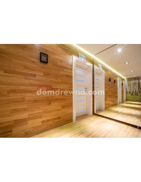 Parkiet z bielą, ściana z parkietu