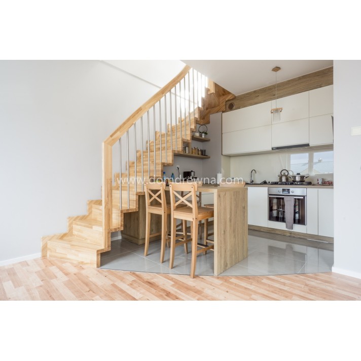 Schody dywanowe samonośne