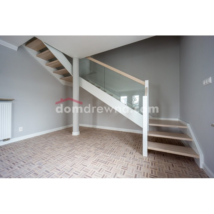 Schody samonośne nowoczesne