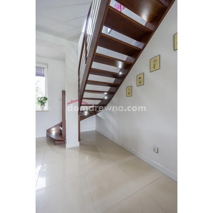 Schody samonośne ażurowe