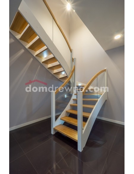 Schody samonośne ażurowe