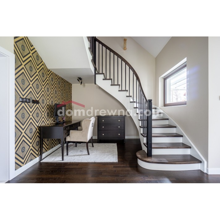 Schody samonośne z podstopniami