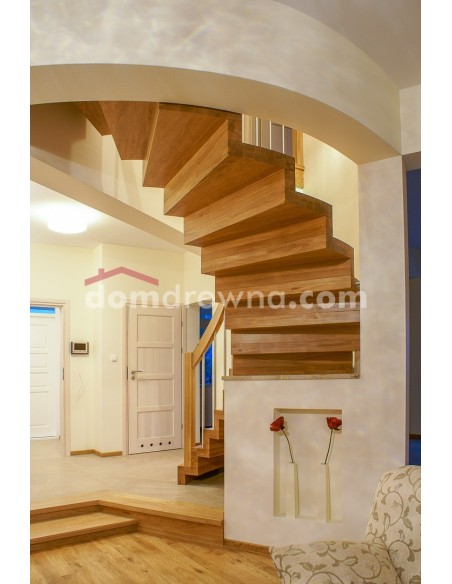 Schody samonośne dywanowe 1