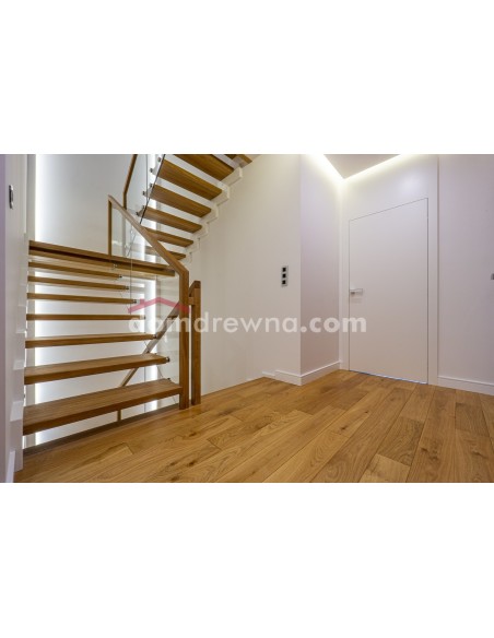 Schody dywanowe na beton + samonośne