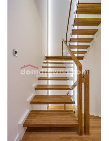 Schody dywanowe na beton + samonośne