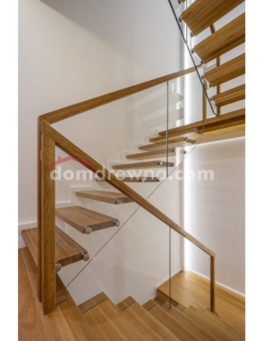 Schody dywanowe na beton + samonośne