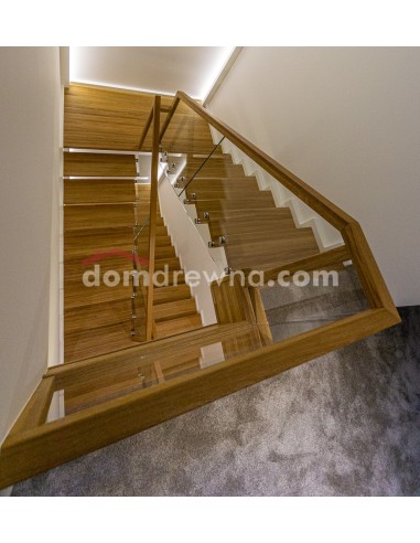 Schody dywanowe na beton + samonośne