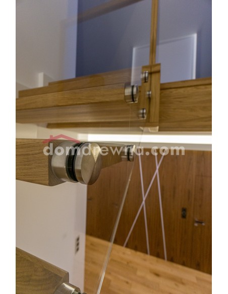 Schody dywanowe na beton + samonośne